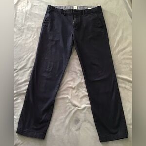 Gap Men’s Straight leg Khakis Pants  (35x32) dark blue